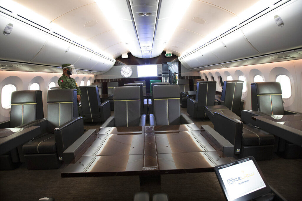 APTOPIX Mexico Presidential Plane